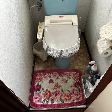 トイレのリフォーム前